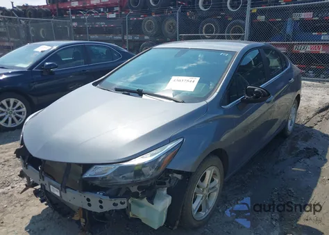 2018 Chevrolet Cruze Lt Auto z USA, uszkodzony, nr VIN 1G1BE5SM4J7248048